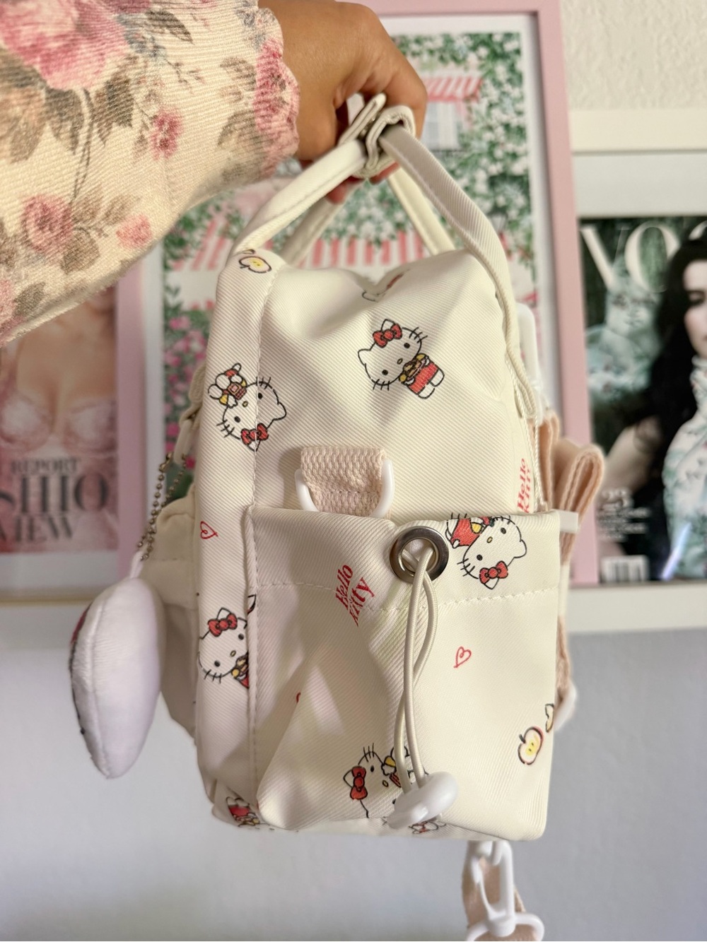 Mini Hello Kitty Cream Back Pack - Picture 2 of 6